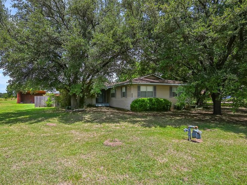 3629  Lucy Trimble Road , Burleson Texas 76028