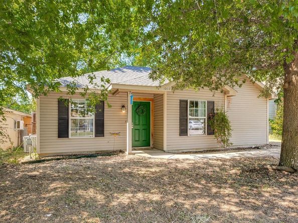 1008 E Prairie Street , Denton Texas 76205