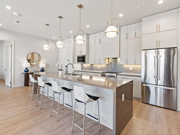 1900 S Ervay Street  414, Dallas Texas 75215