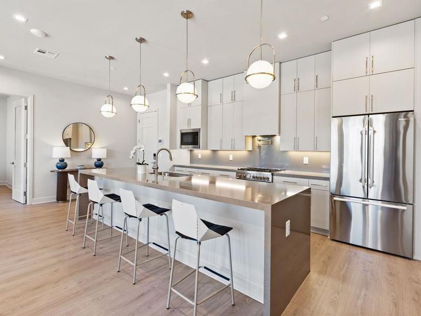 1900 S Ervay Street  414, Dallas Texas 75215
