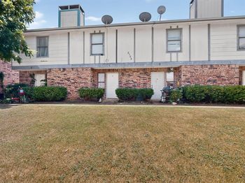 2105 W Walnut Street 