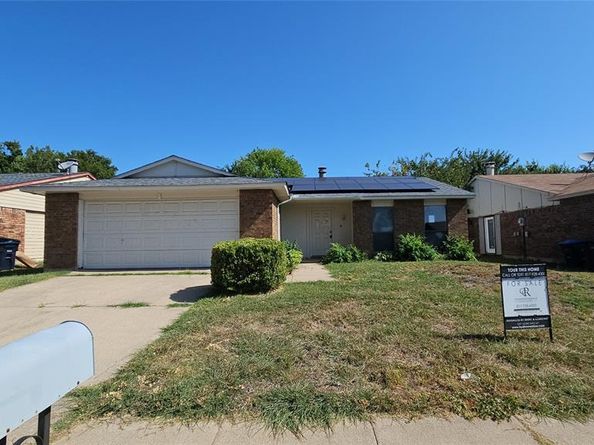 4005  Engleman Street , Fort Worth Texas 76137