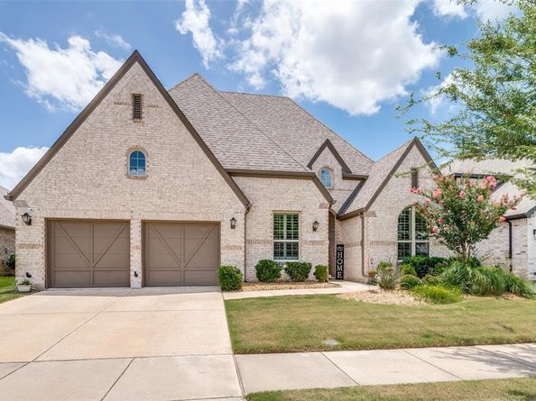 1020  Knoll Street , Little Elm Texas 76227