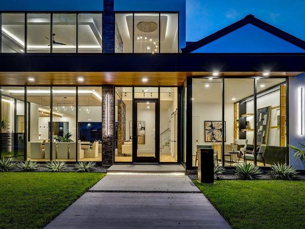 5723  Meletio Lane , Dallas Texas 75230