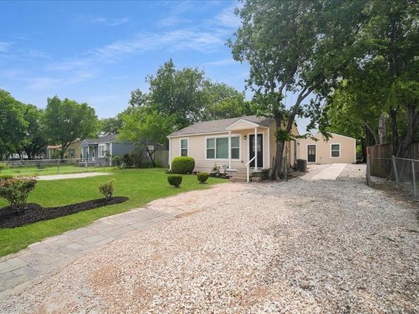 1455  Honor Drive , DeSoto Texas 75115