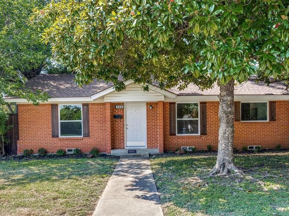 405  Easton Road , Dallas Texas 75218