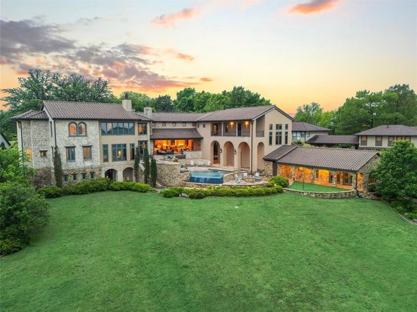 8  Meadowlake Drive , Heath Texas 75032