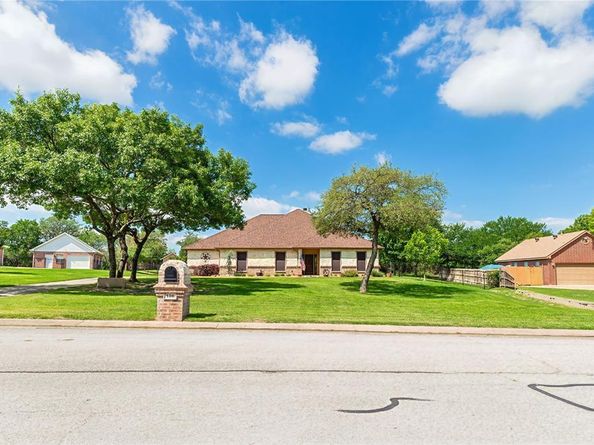 136  Oakwood Court , Lakeside Texas 76135