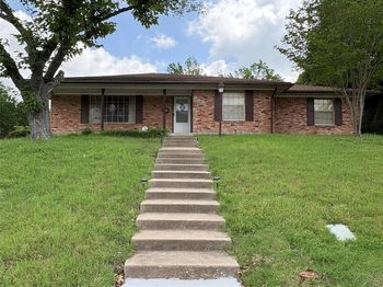932  Ray Andra Drive 