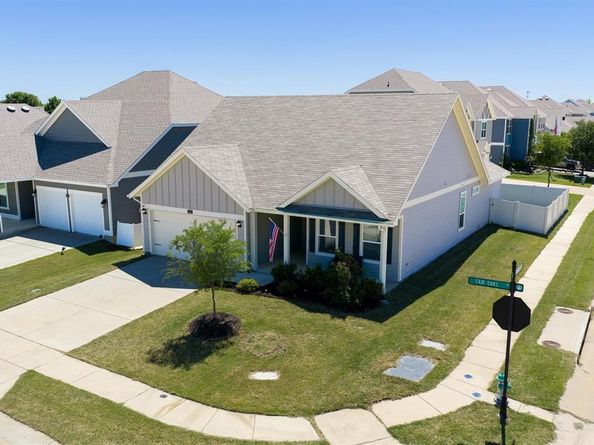 9024  Fair Oaks Drive , Providence Village Texas 76227