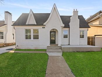 827  Westmount Avenue 