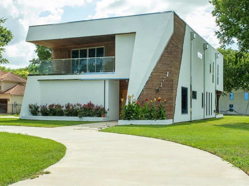 1719  Right Field Court , Cedar Hill Texas 75104