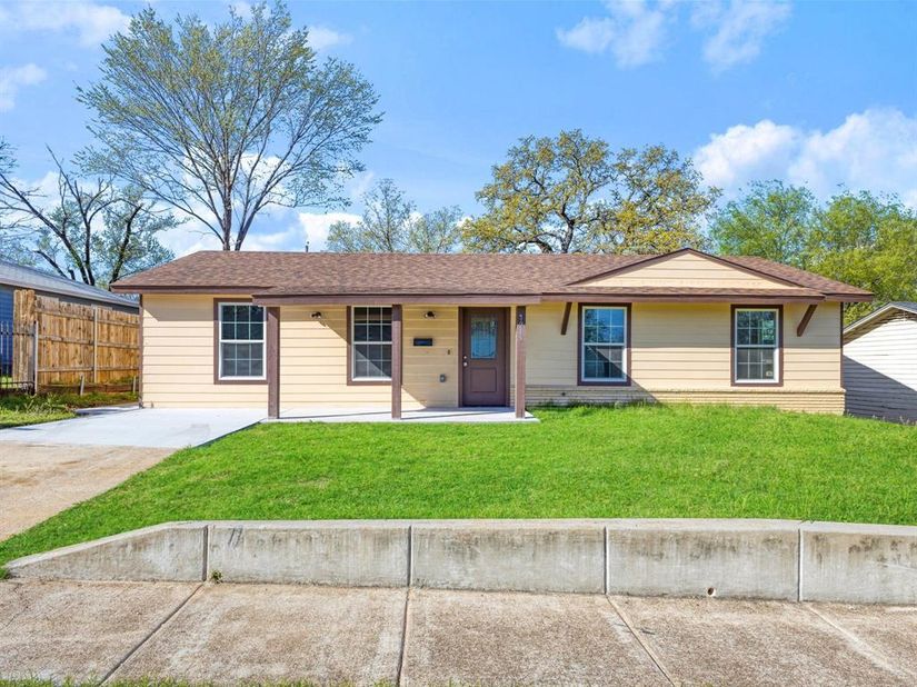 7245  Van Natta Lane , Fort Worth Texas 76112