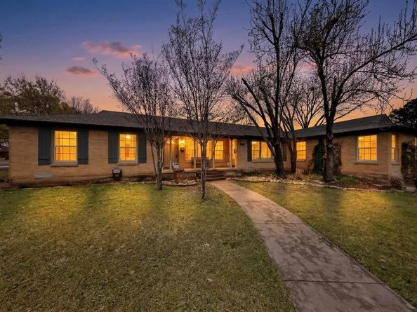 1705  Mariposa Drive , Dallas Texas 75228