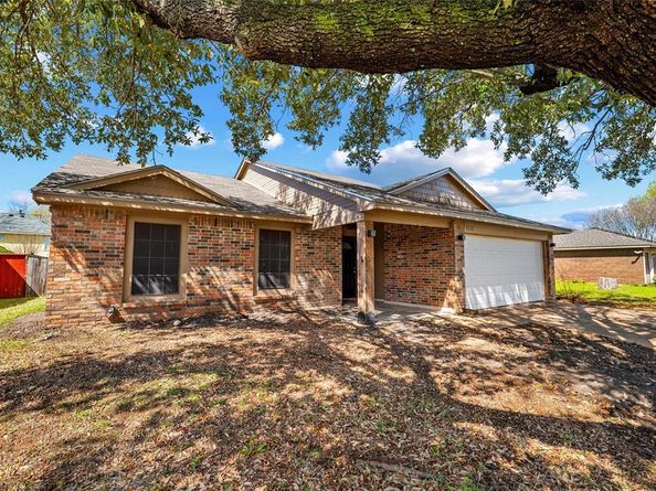 4238  Emerson Drive , Grand Prairie Texas 75052