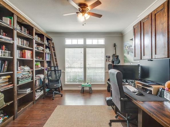 6602  Fox Glen Drive , Arlington Texas 76001