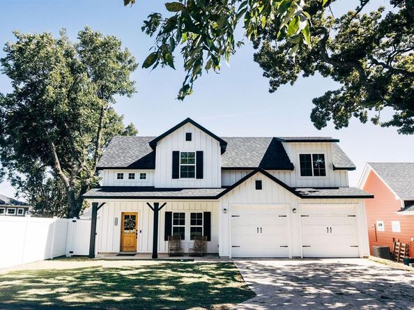 216  Wilson Street , Lake Dallas Texas 75065