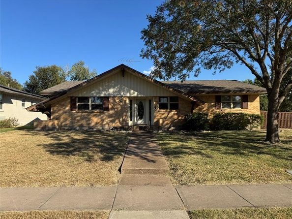 1900  Provincetown Lane , Richardson Texas 75080