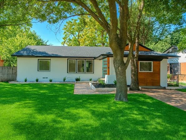 2108  Blake Avenue , Dallas Texas 75228