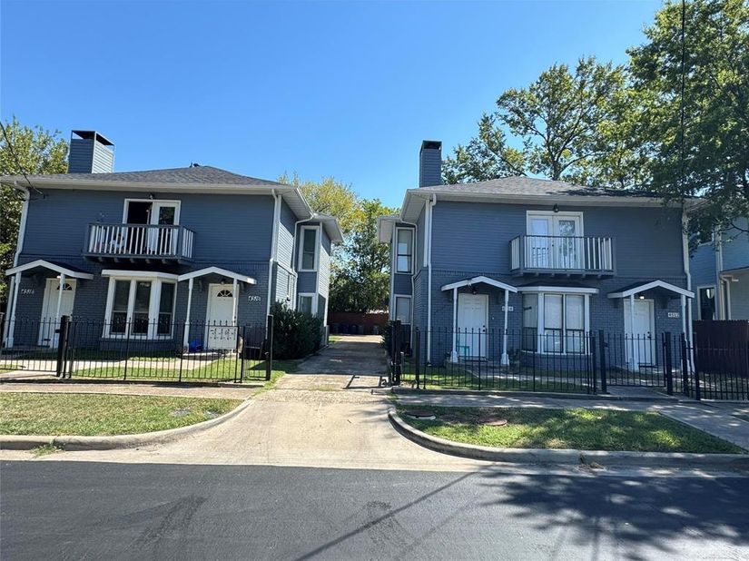 4512  Sycamore Street , Dallas Texas 75204