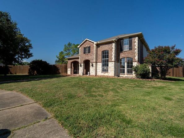 903  Lakefield Drive , Mesquite Texas 75181