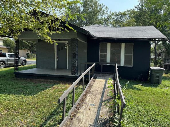 2002  Maryland Avenue , Dallas Texas 75216