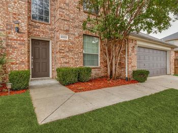 4833  Red Velvet Road 