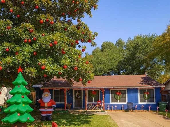 704  Clover Park Drive , Arlington Texas 76013