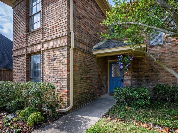 9241  Highedge  , Dallas Texas 75238