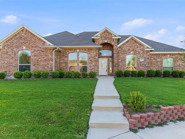 1357  Lake Grove Lane , DeSoto Texas 75115