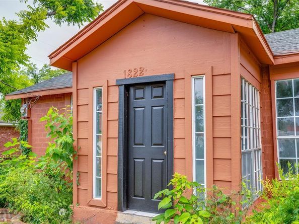 1822  Cranford Drive , Garland Texas 75041