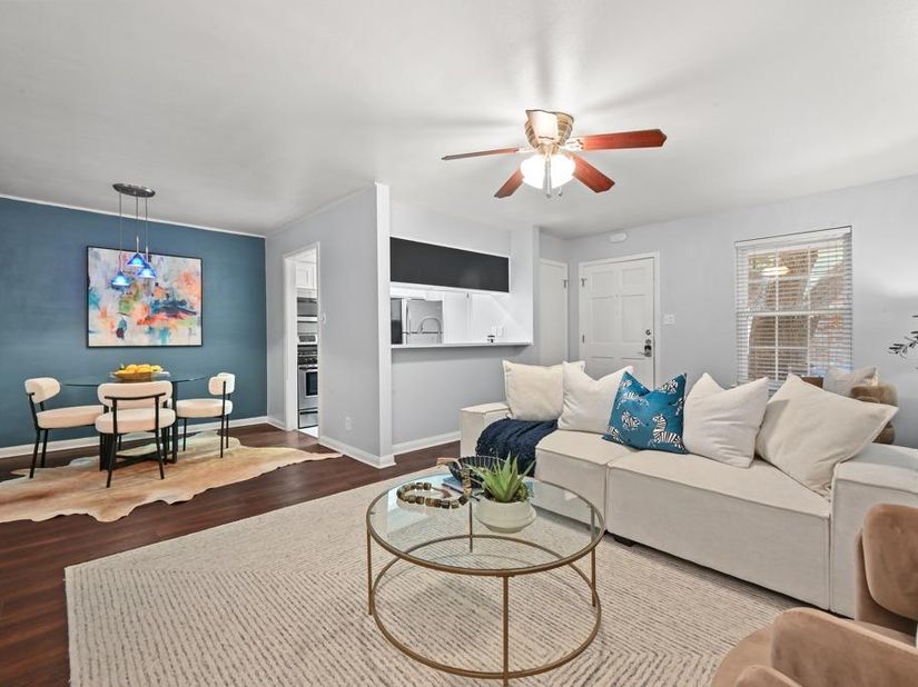 1240 Barton Hills DR 116, Austin TX 78704