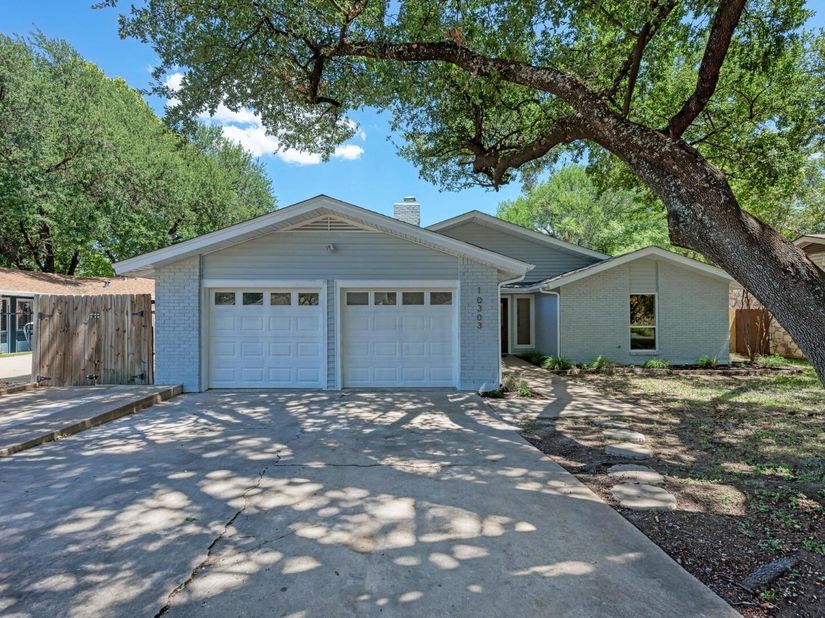 10303 Leaning Willow DR, Austin TX 78758