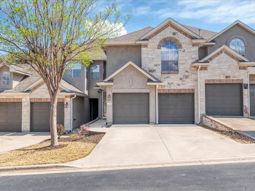 114 Aria RDG 802, Lakeway TX 78738