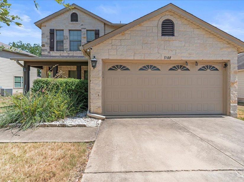 5108 N Hearsey DR, Austin TX 78744