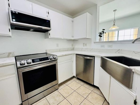 2320 Gracy Farms LN 1432, Austin TX 78758