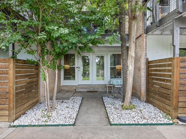 3809 Menchaca RD C, Austin TX 78704