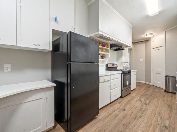 201 W 31st ST B, Austin TX 78705