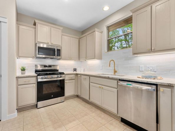 105 Rosebud LN, Georgetown TX 78633