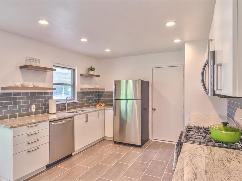 8107 Lazy LN, Austin TX 78757