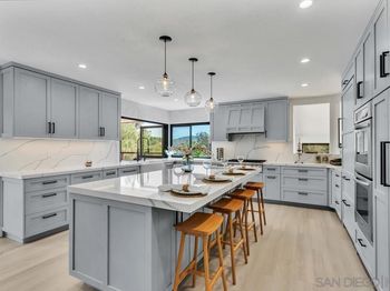 3453 Via Loma Vista