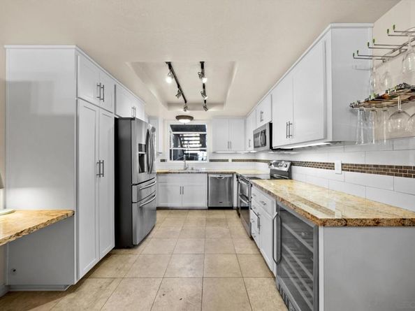 1806 Mckee St A2, San Diego CA 92110
