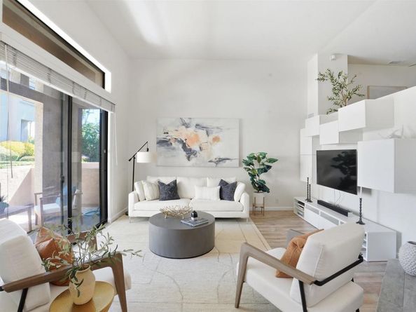 4383 Nobel Dr 86, San Diego CA 92122