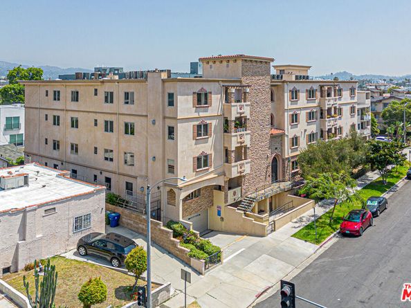 5057 Maplewood Avenue PH4, Los Angeles CA 90004