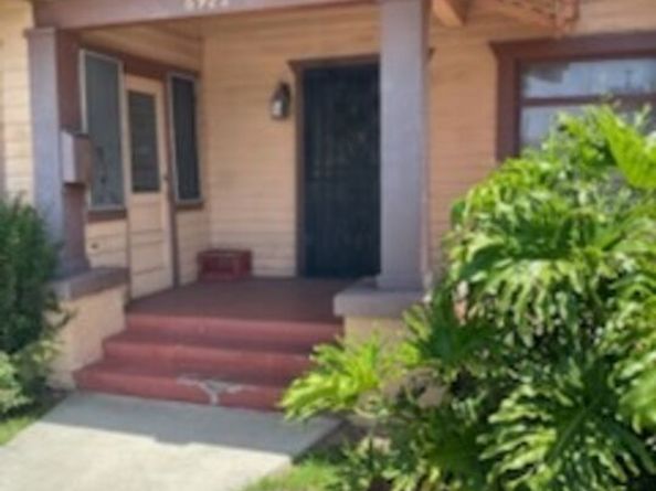 6922 Makee Avenue, Los Angeles CA 90001