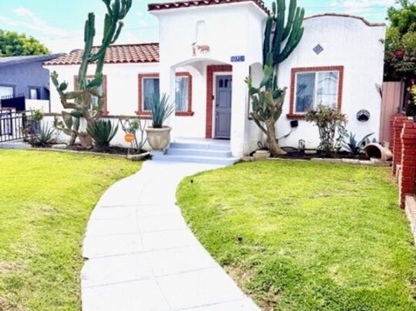 2940 Live Oak Street, Huntington Park CA 90255