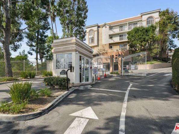 4750 Templeton Street 1104, Los Angeles CA 90032