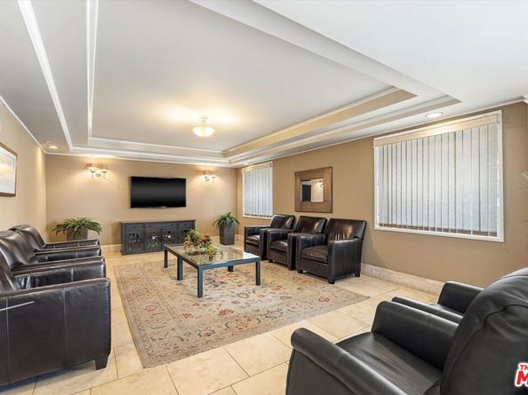 620 S Gramercy Place 103, Los Angeles CA 90005