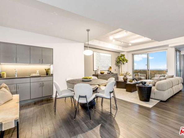 7250 Franklin Avenue 1204, Los Angeles CA 90046