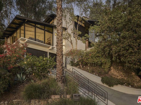 2055 N Gramercy, Los Angeles CA 90068